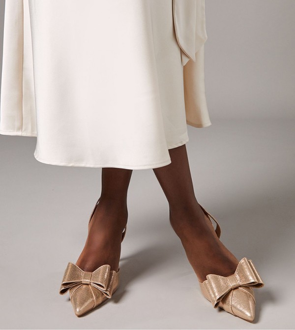 Coast Coast - Gold Pumps