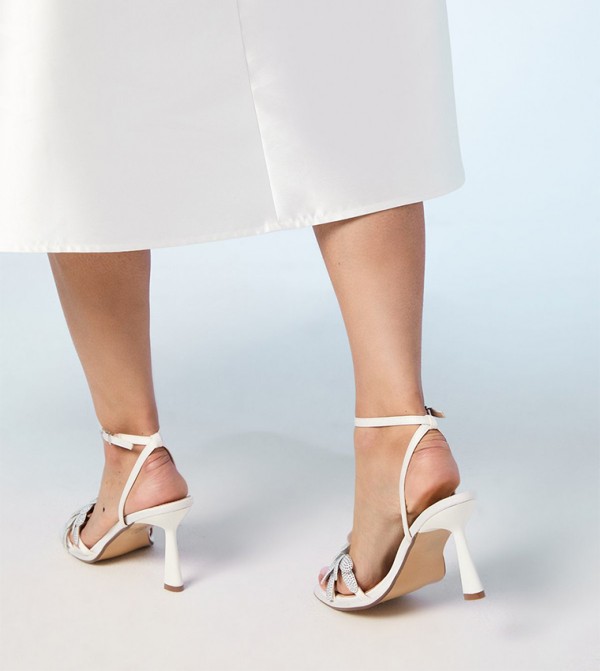 كوست كوست - أبيض كعب