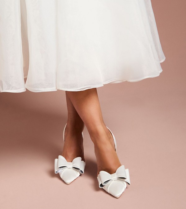 Coast Coast - White Pumps