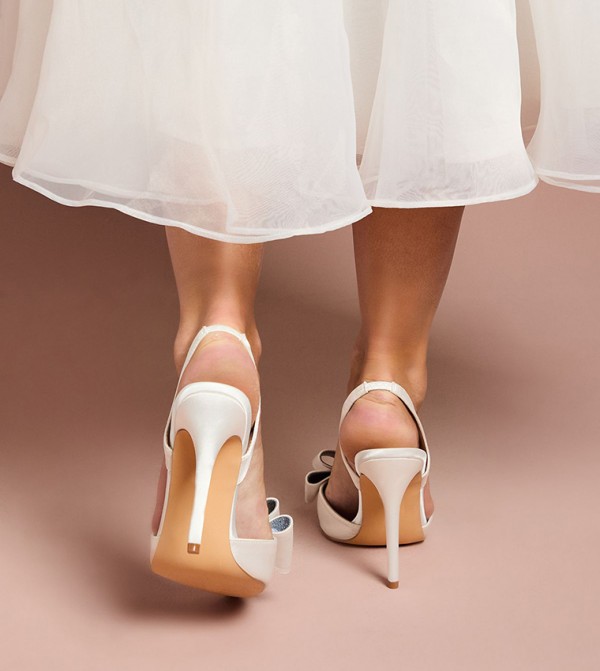 Coast Coast - White Pumps