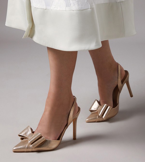 Coast Coast - Gold Pumps