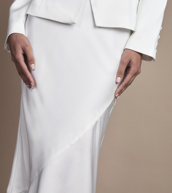 كوست كوست - أبيض Midi Skirts