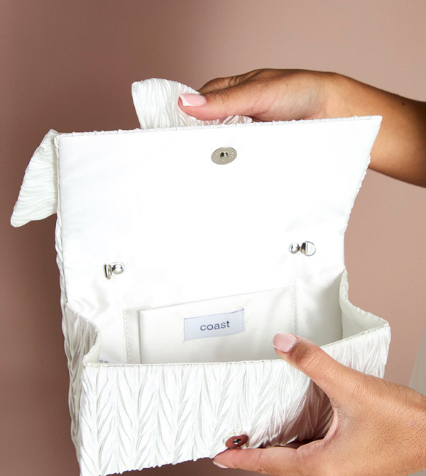 Coast  - Ivory Clutches