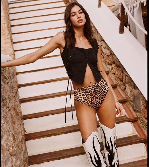 Nasty Gal Nasty Gal - Black Cropped Tops