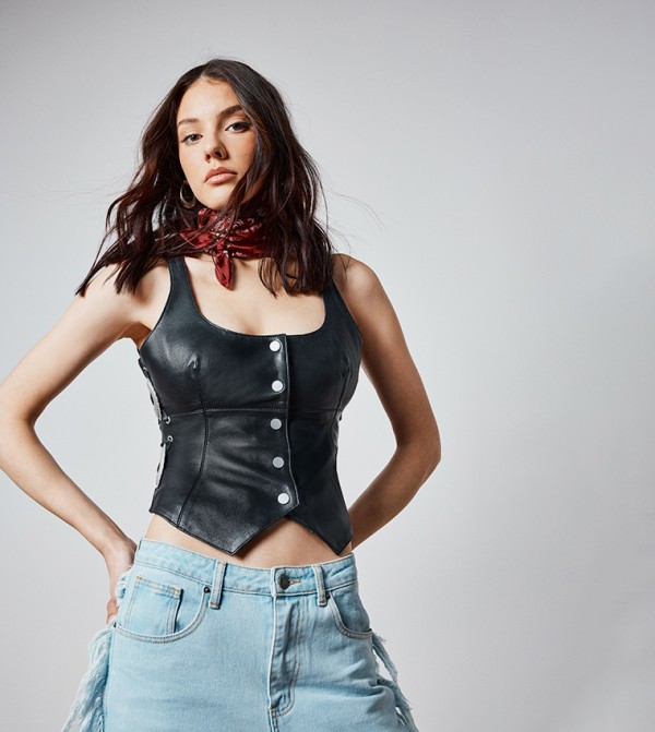 Nasty Gal  - Black Cropped Tops