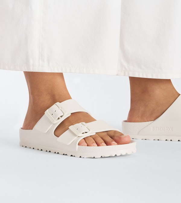 بيركنستوك بيركنستوك - بيج Flat Sandals