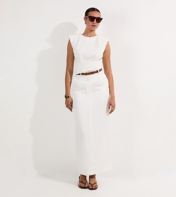 كارن ميلين كارن ميلين - عاجي  Cropped Tops