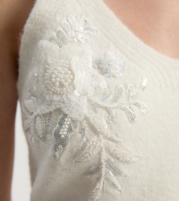 كارن ميلين  - بيج Sleeveless Tops