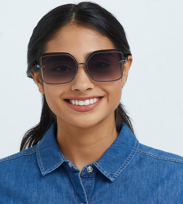 بلاك أوت بلاك أوت - رمادي مربعة