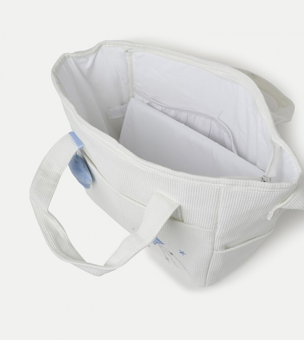 BABIES & MORE  - White Diapering
