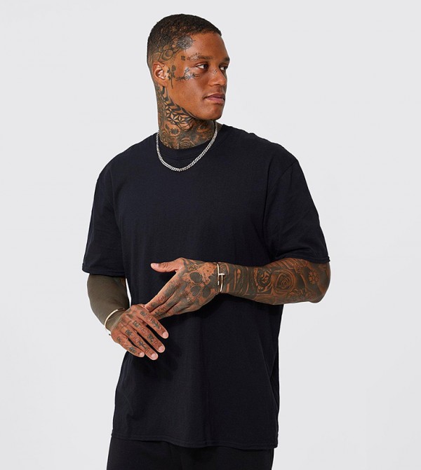 boohooMAN  T-Shirts - Black Round Neck T-Shirts