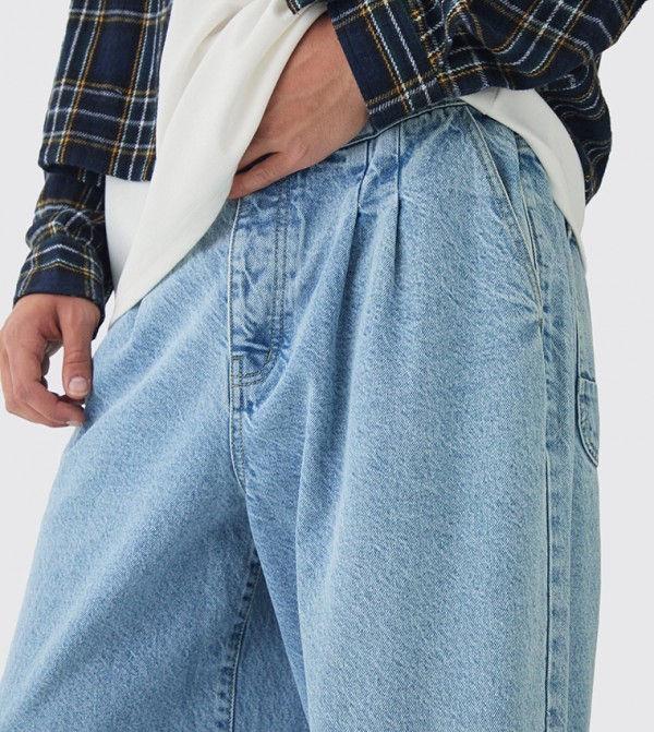 boohooMAN  - Light Blue Relaxed Jeans
