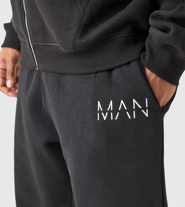 boohooMAN  Pants & Chinos - Black Joggers