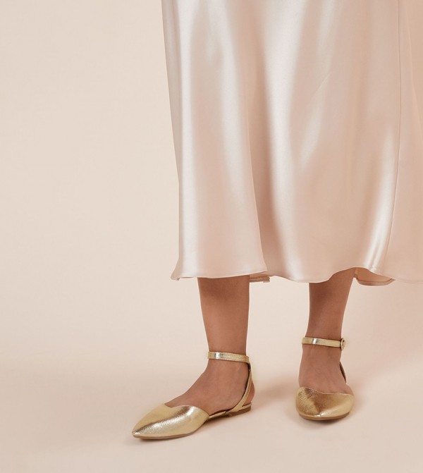 Dorothy Perkins  Flat Shoes - Gold undefined