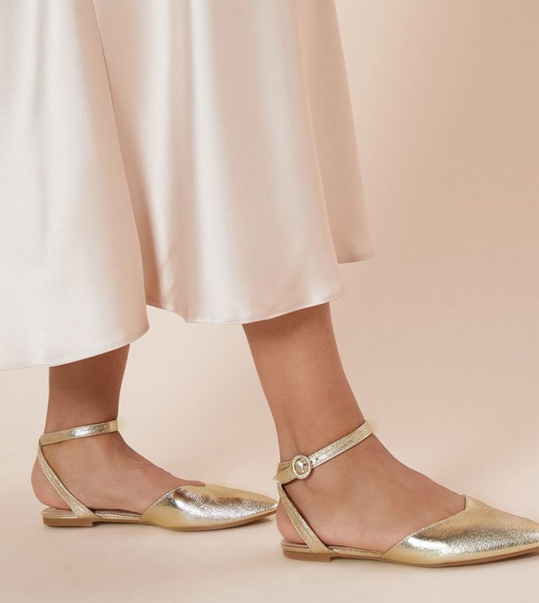 Dorothy Perkins  Flat Shoes - Gold undefined