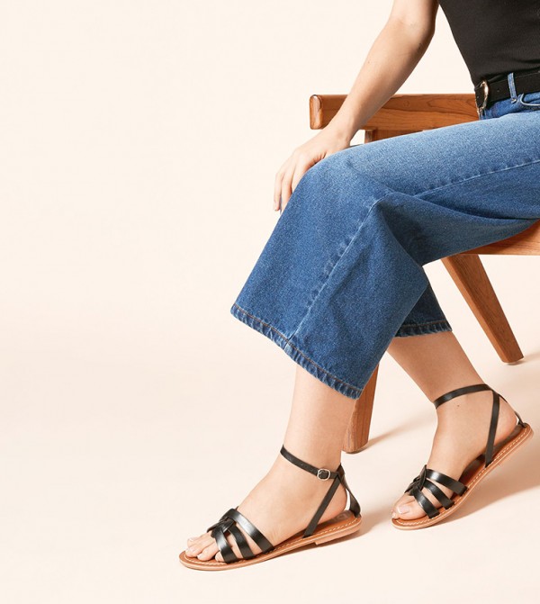 Dorothy Perkins Dorothy Perkins - Black Flat Sandals