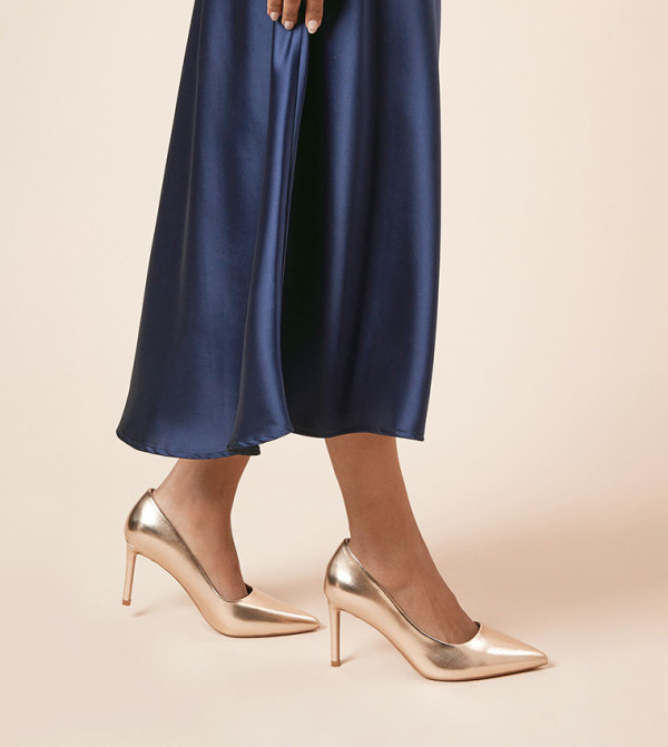 دوروثي بيركينز دورثي بيكينز - ذهبي أحذية بكعب