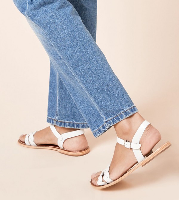Dorothy Perkins Dorothy Perkins - White Flat Sandals