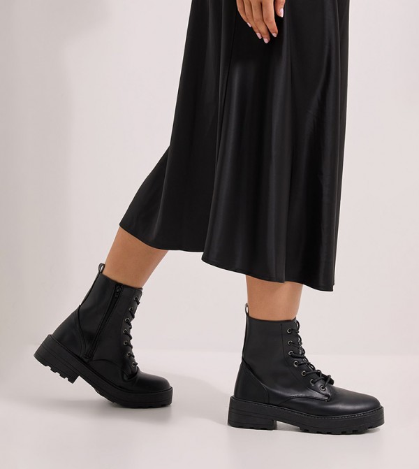 دوروثي بيركينز  أبوات - أسود Ankle length Boots