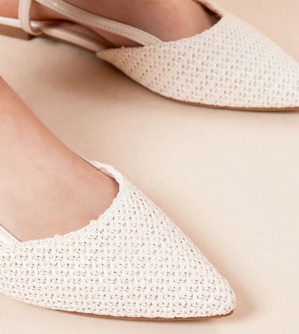 Dorothy Perkins  Flat Shoes - White undefined