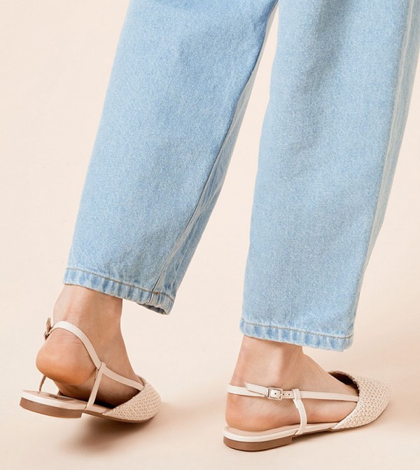 Dorothy Perkins  Flat Shoes - White undefined