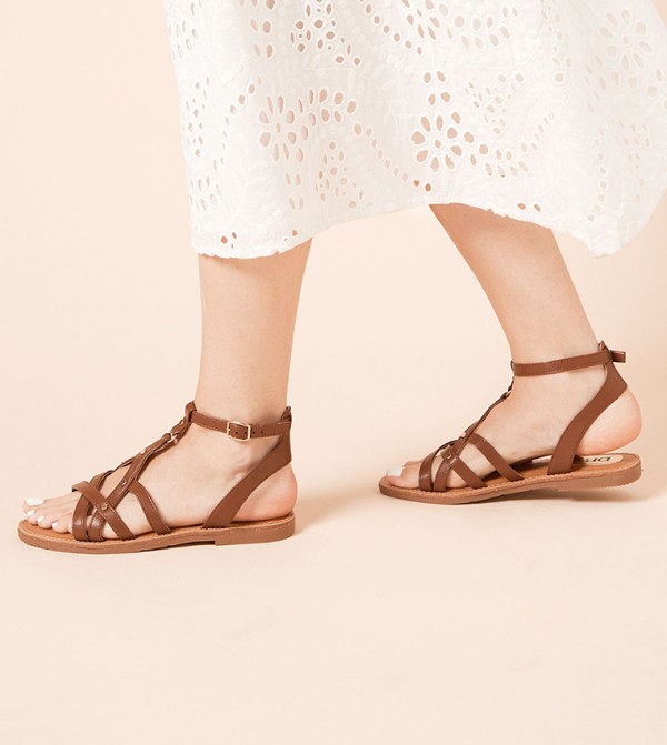 دورثي بيكينز  دورثي بيكينز - بني  Flat Sandals