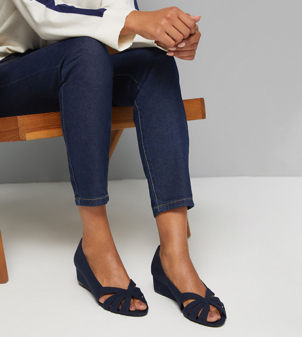 Good For the Sole - Navy Wedges