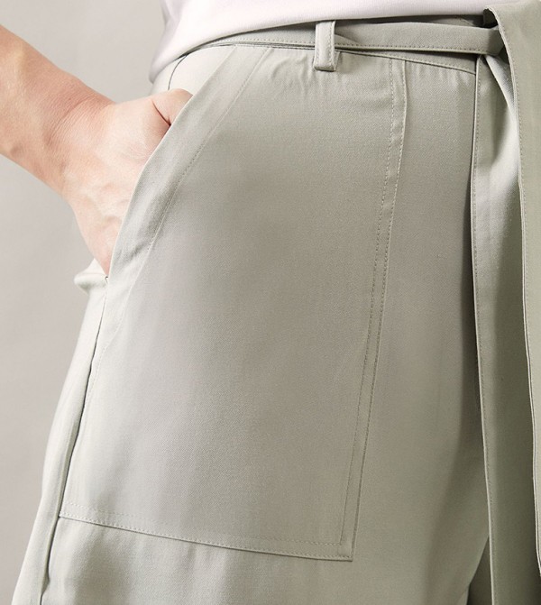 Wallis  Shorts - Green Casual Shorts
