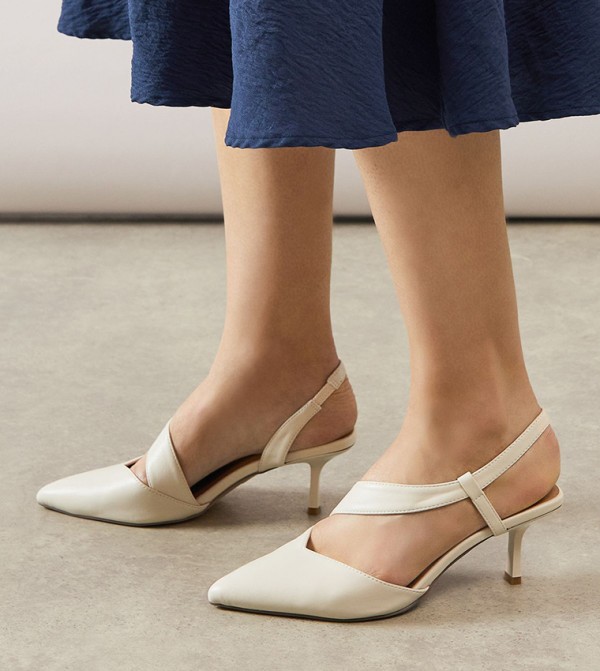 Wallis  - Beige Pumps