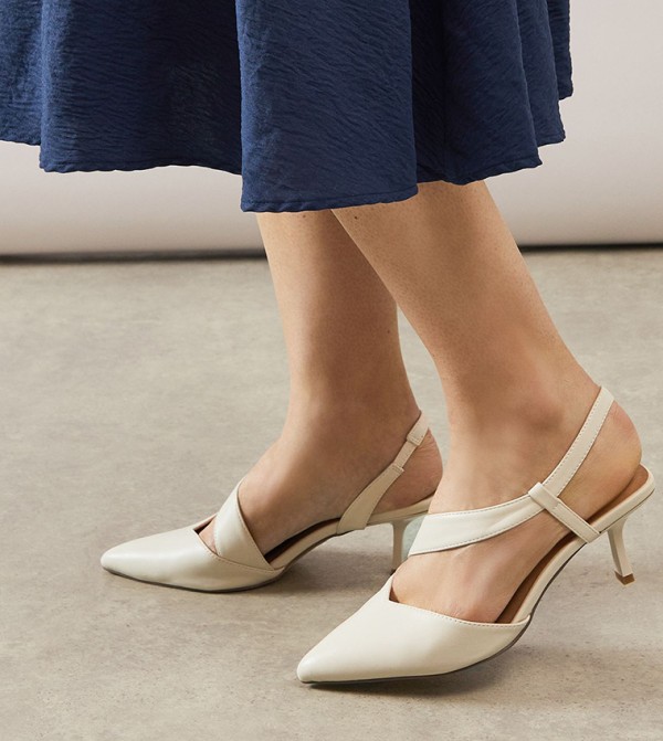 Wallis  - Beige Pumps