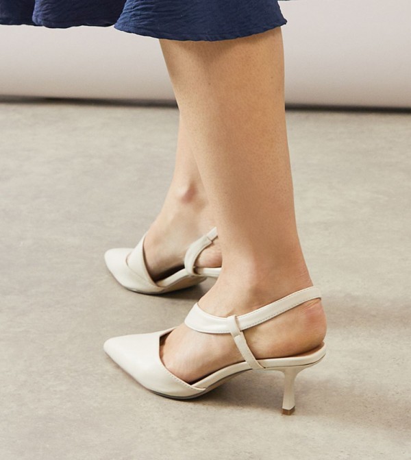 Wallis  - Beige Pumps