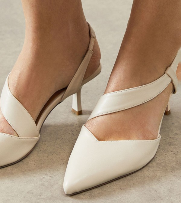 Wallis  - Beige Pumps