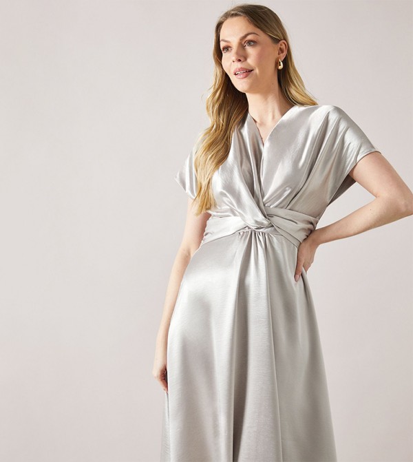 واليس  واليس - بيج Midi Dresses