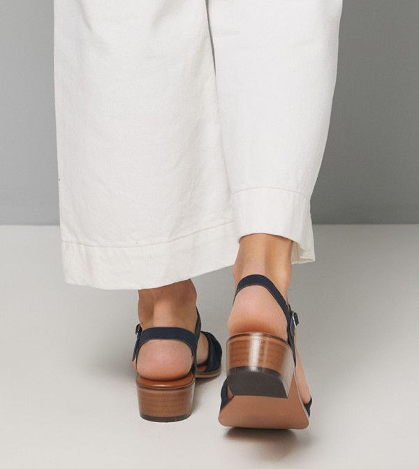 Wallis Wallis - Navy Heels