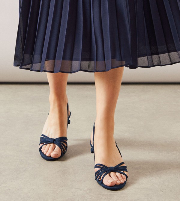 Wallis  - Navy Heels