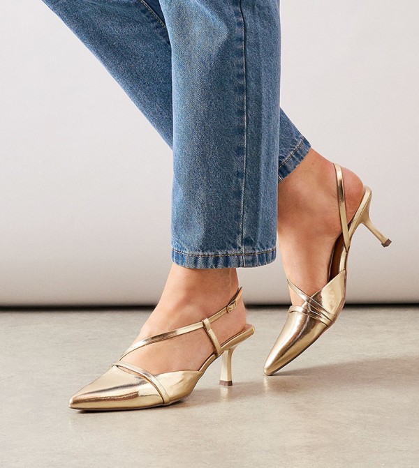Wallis  - Gold Pumps