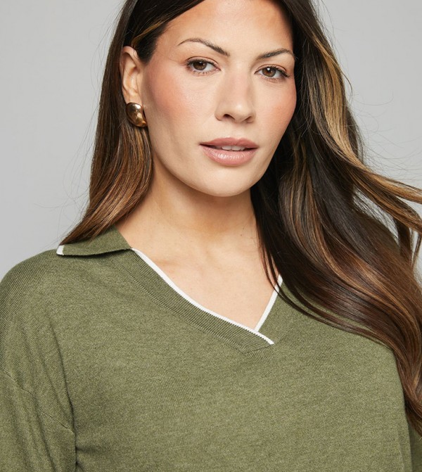 Wallis  Sweaters & Cardigans - Green V-neck Sweaters