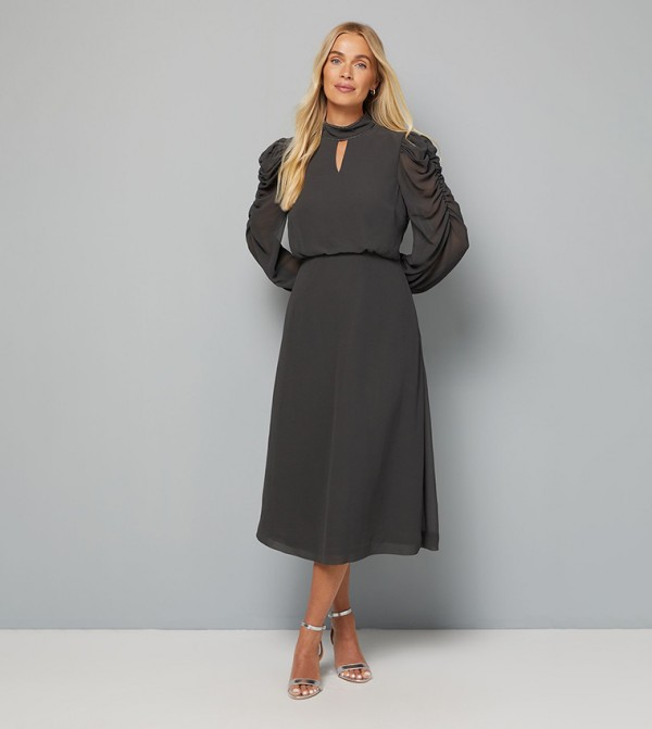 واليس  واليس - فحمي Midi Dresses