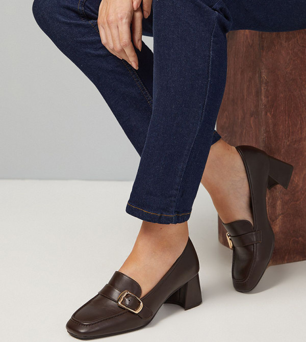 Wallis Wallis - Brown Pumps