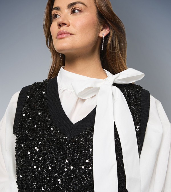 واليس  واليس - أسود V-neck Sweaters