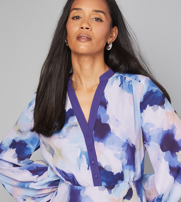 واليس   - أزرق Midi Dresses