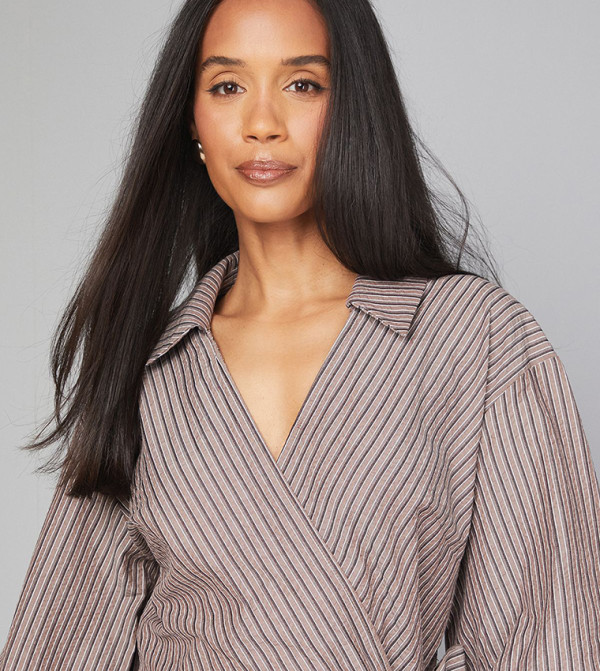 واليس   - بني  Midi Dresses