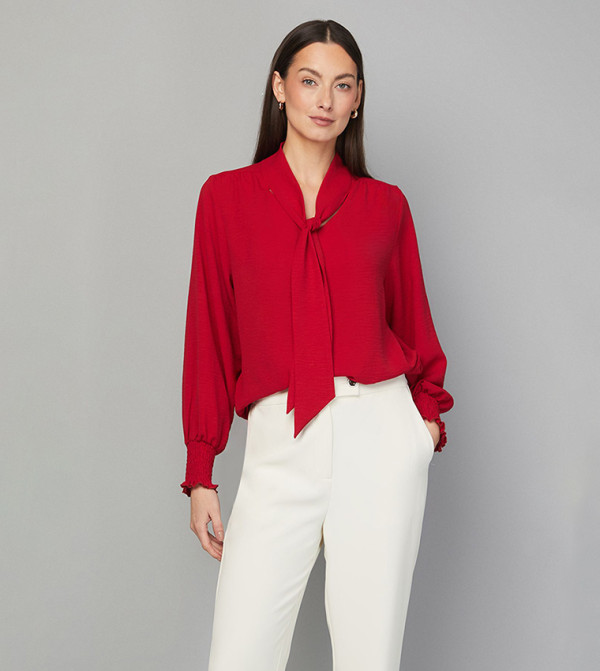 واليس   - أحمر Casual Tops