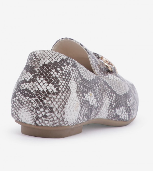 ZAHA @ CCC ZAHA @ CCC - White Sandals