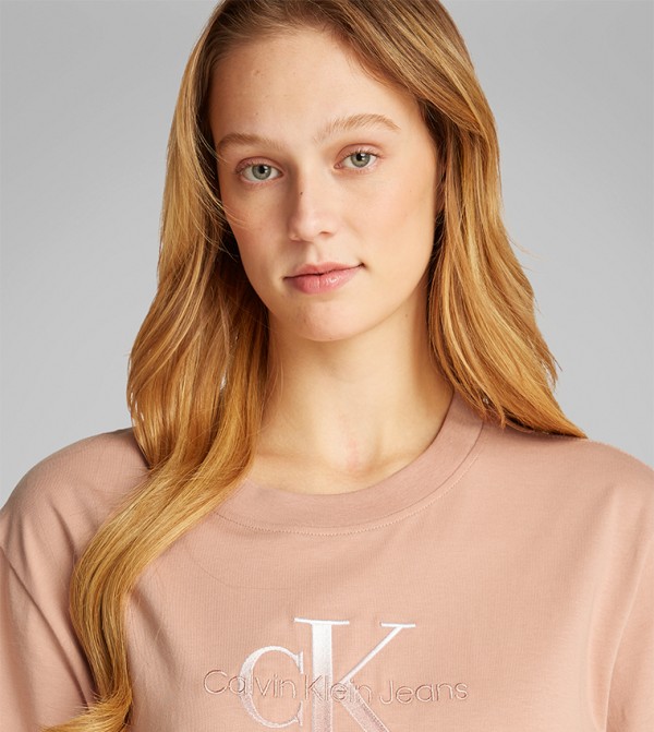 كالفن كلاين جينز  - NUDE PINK تيشيرتات كاجوال