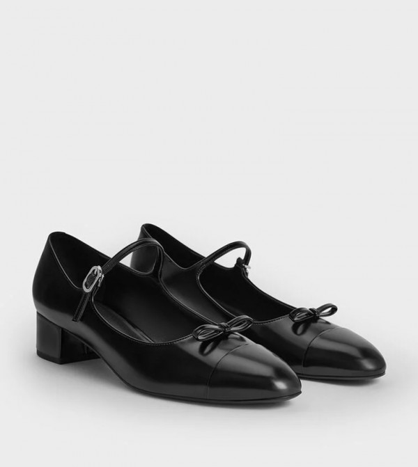 Charles & Keith Charles & Keith - Black Pumps