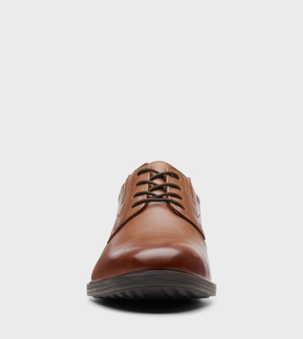 كلاركس   أحذية رسمية  - حنطي Formal Lace-Up Shoes