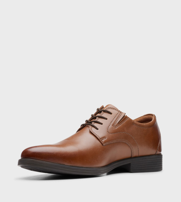كلاركس   أحذية رسمية  - حنطي Formal Lace-Up Shoes