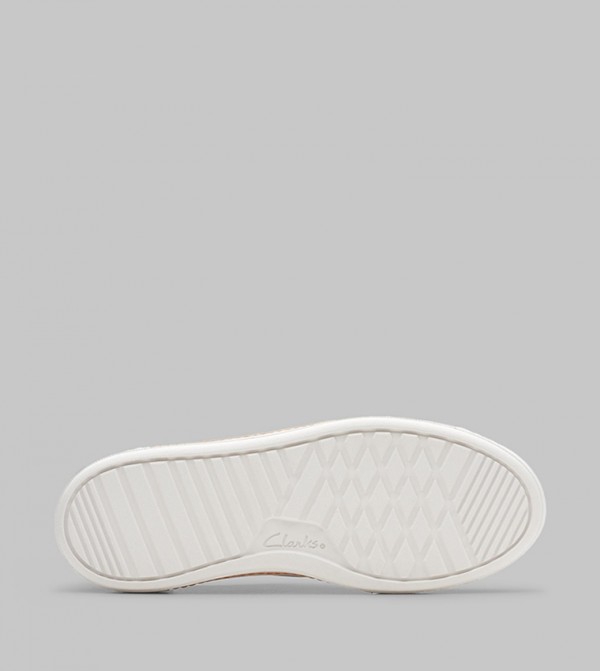 Clarks  Sneakers - White Low Top