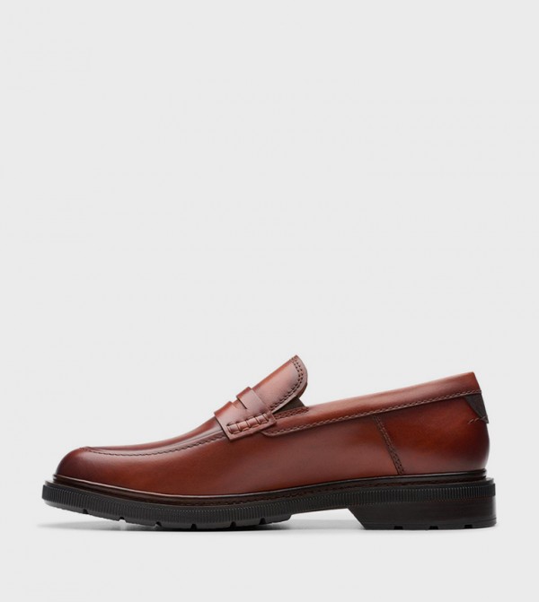 Clarks  Shoes - Tan undefined